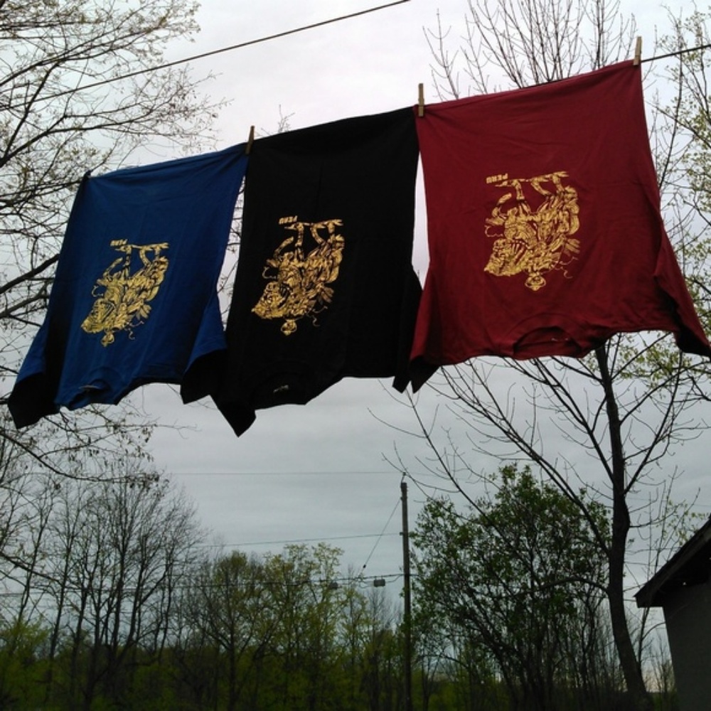 Clever | 3 Gilt Peru Tees